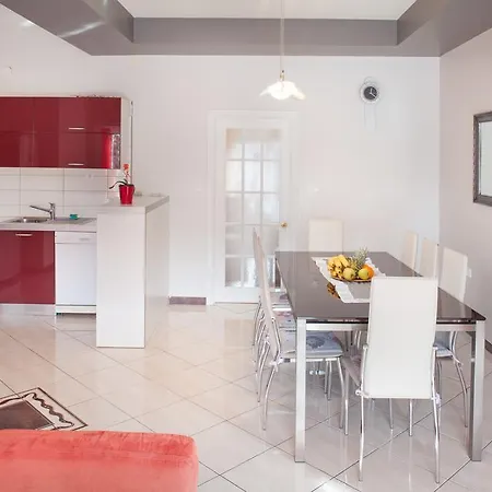 Monaco Apartment *